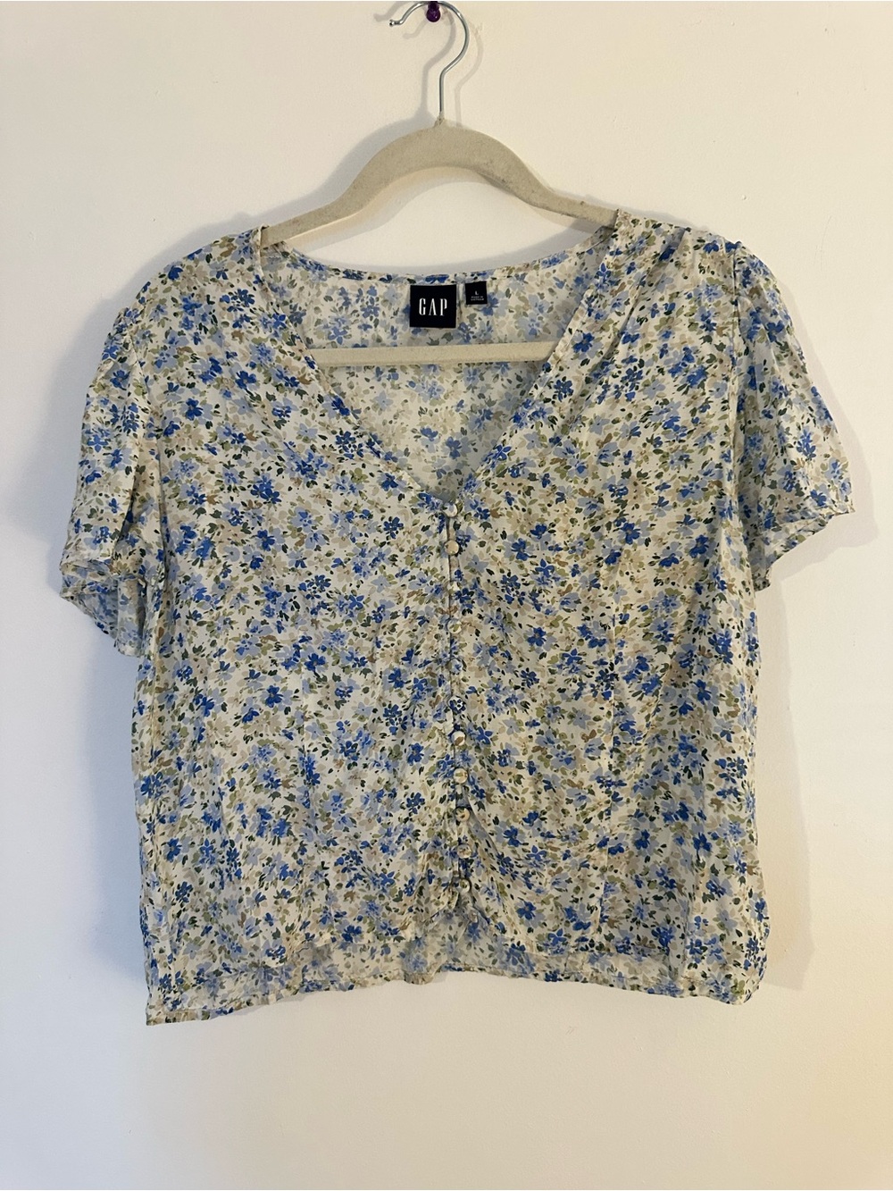 GAP Cream Floral Button-Front Blouse with Blue Accents